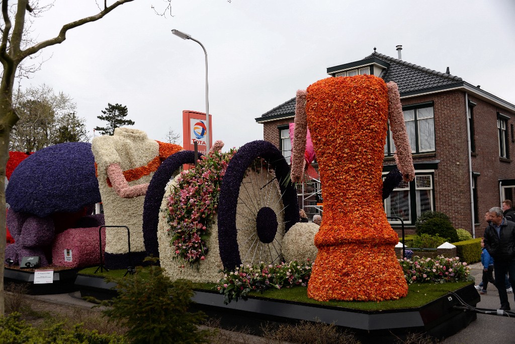 ../Images/Bloemencorso Noordwijkerhout 078.jpg